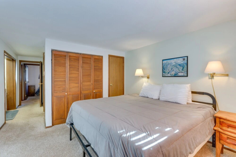 Winter Park Condo w/ Pool ~ 3 Mi to Ski Resort