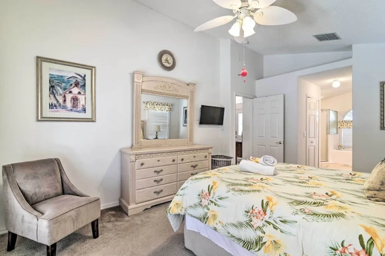 4 Bedrooms Villa