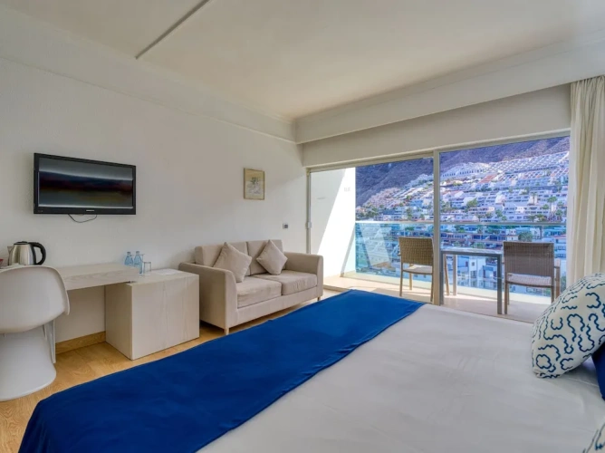 Standard Double room with balcony and with mountain view