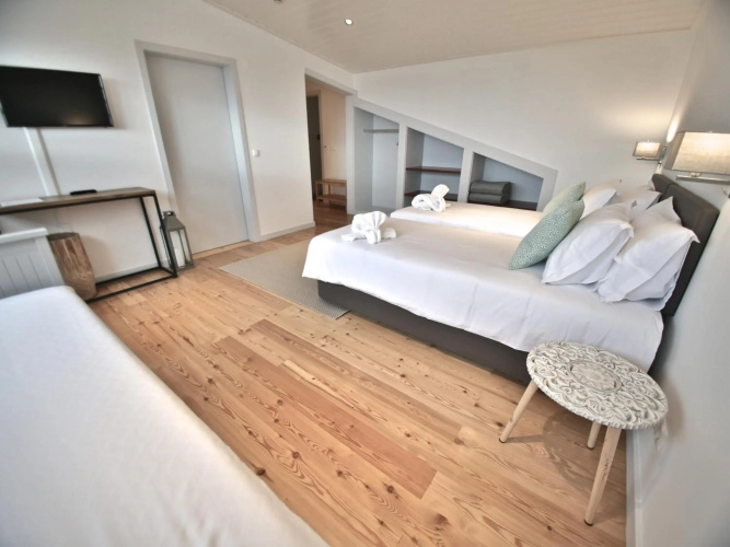 Manta Ray Lodge