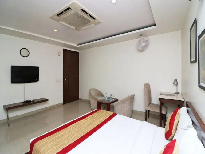 OYO 15503 Corporate House