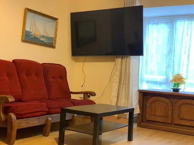 Room-king Bed With Shared Bath