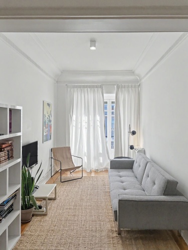 4 Bedrooms Apartment with city view