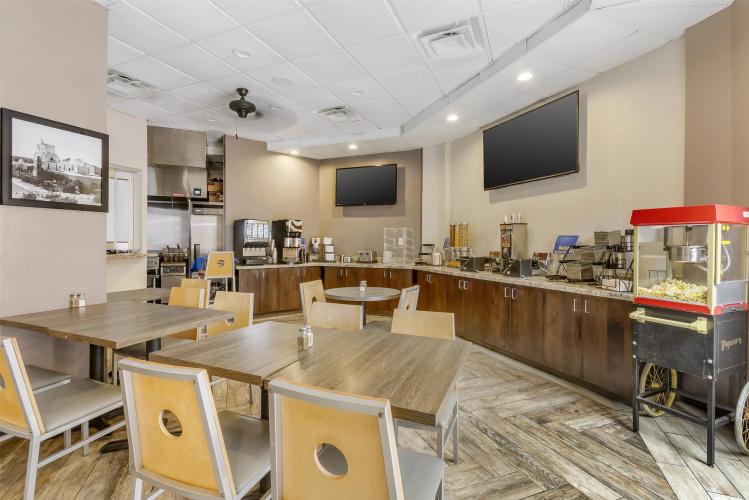 Best Western InnSuites Tucson Foothills Hotel & Suites photo 32