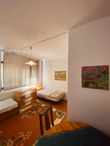Den Hostel
