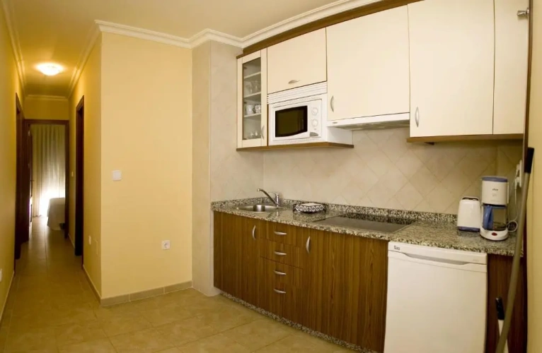 3 Bedrooms Apartment