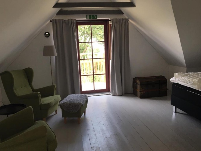 3 Bedrooms Apartment