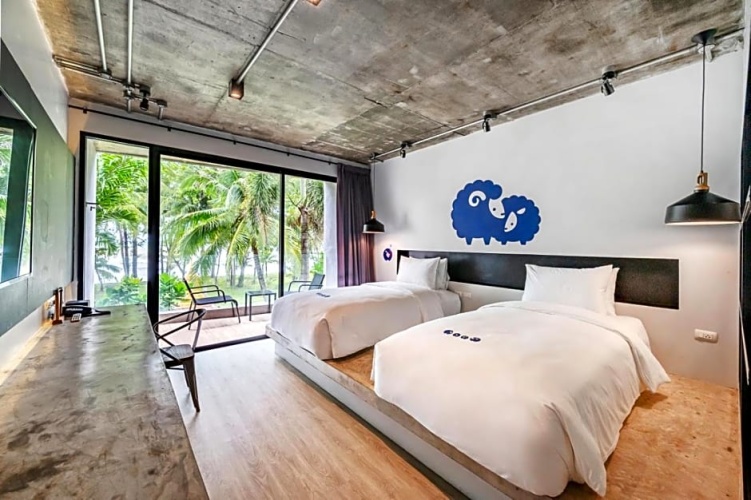 Koko Mate Twin room with sea view