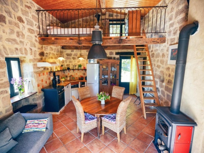 Double Cottage