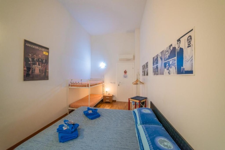 Classic Quadruple room