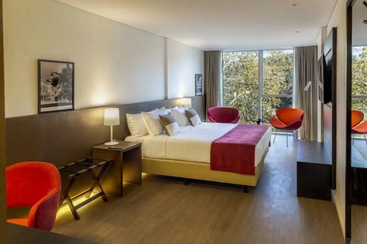 Classic Double room with city view
