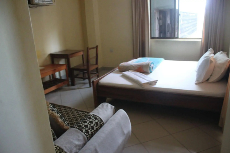 Ideal Hotel