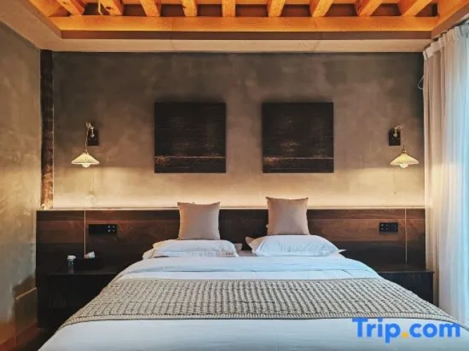 Standard Double room with courtyard view