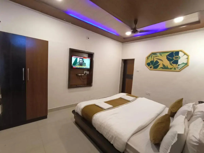 Hotel Golden Veena