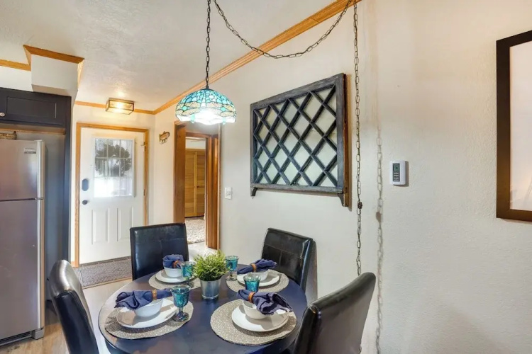 Ski-in, Ski-out Brian Head Condo w/ Fireplace!