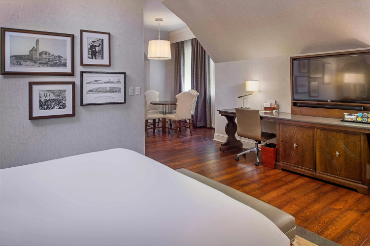 St. Louis Union Station Hotel, Curio Collection by Hilton photo 7