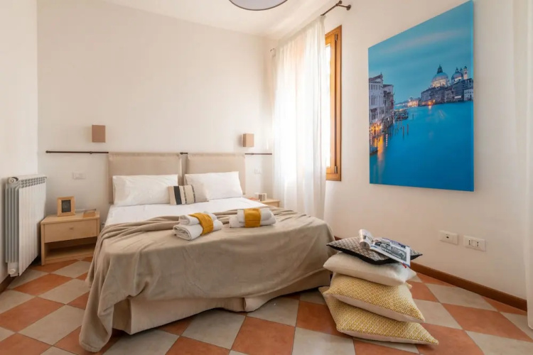 Close to Venice Apartment