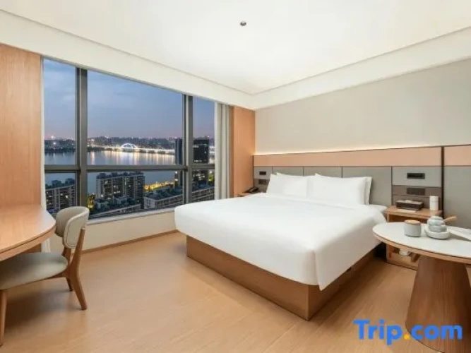 Standard Double room with river view