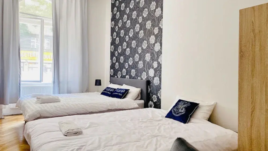 Prague Service Apartment - Central Square Location