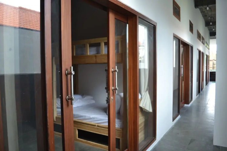 Draper Startup House for Entrepreneurs - Hostel
