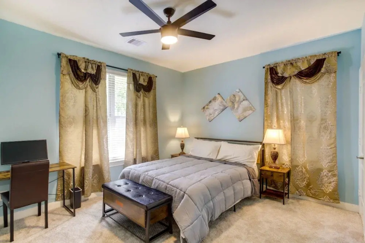 Chic Texas Abode w/ Patio & Fenced-in Yard!