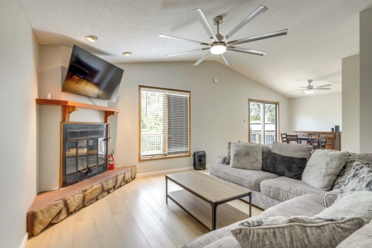 2 Bedrooms Cottage