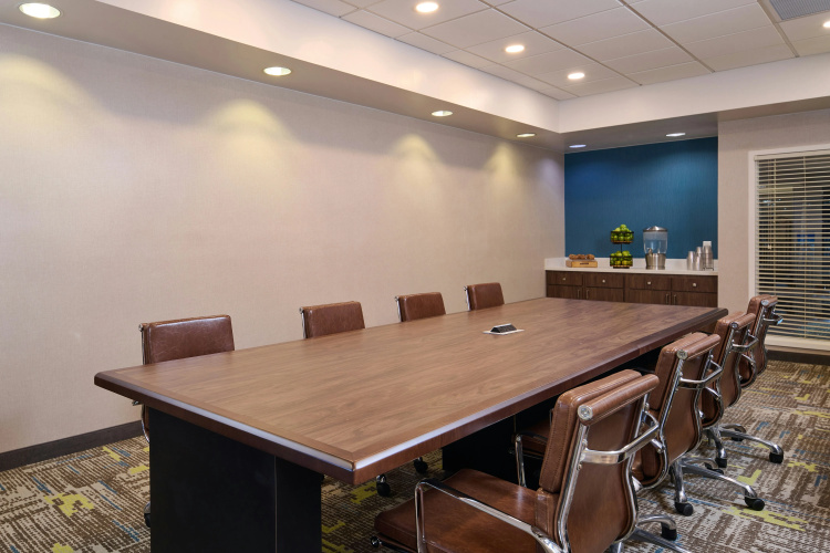 Hampton Inn Anchorage photo 18
