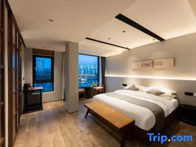 Standard Double room with river view