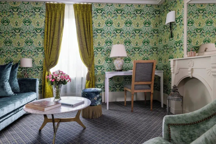 Une Autre Chambre