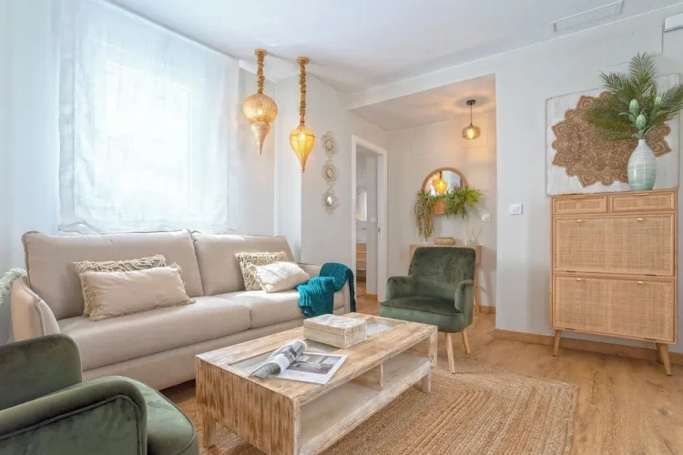 2 Bedrooms Apartment