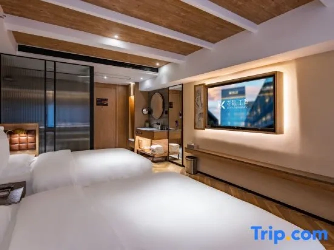 Standard Family room