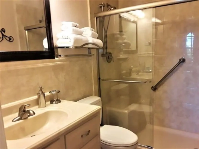 Standard Double room with city view