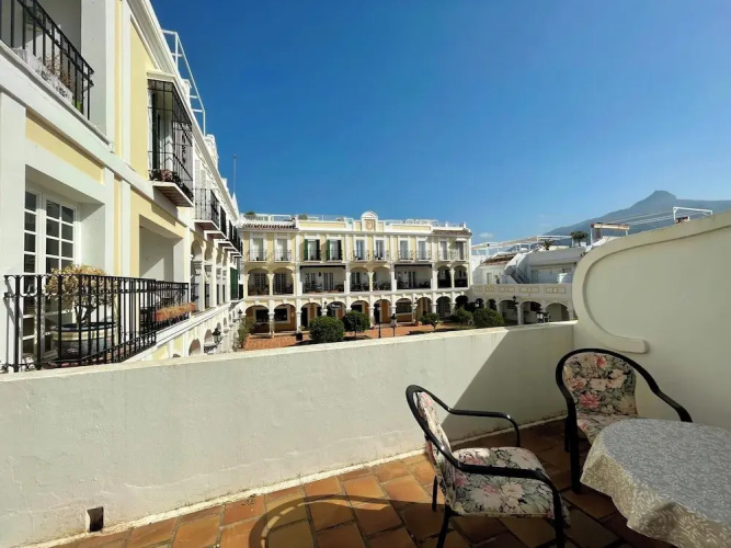 Marbella - House - Sleeps 4 - Pool - Parking