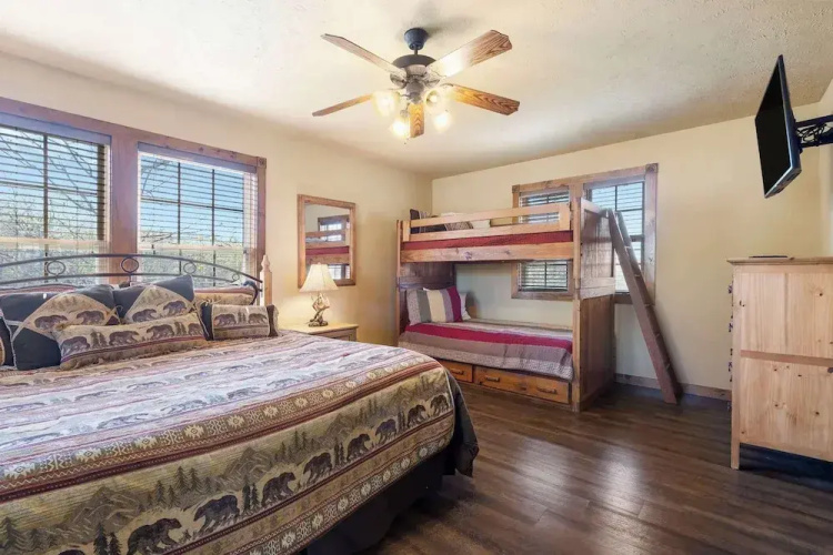 Fox Hollow Family Lodge
