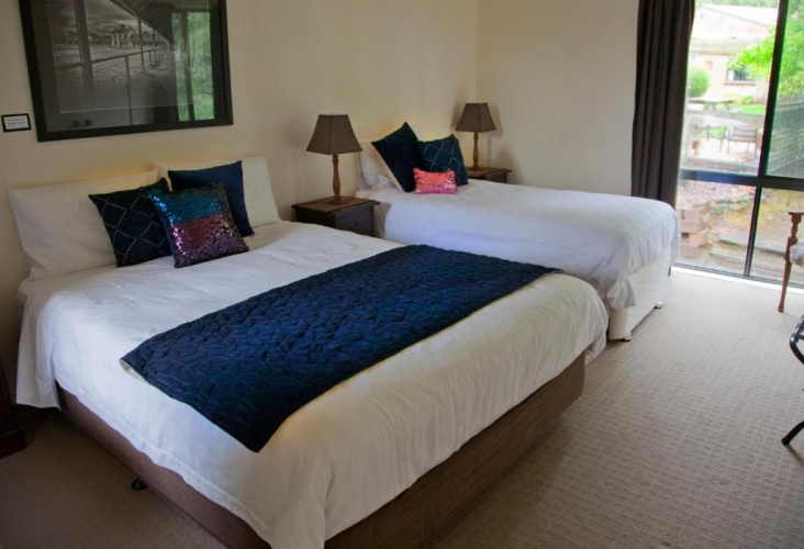 2 Bedrooms Apartment