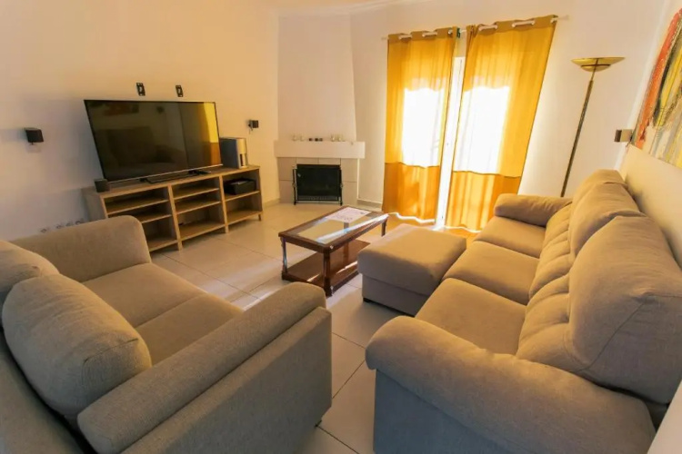 Villa Reyets 4 bed 3 bath