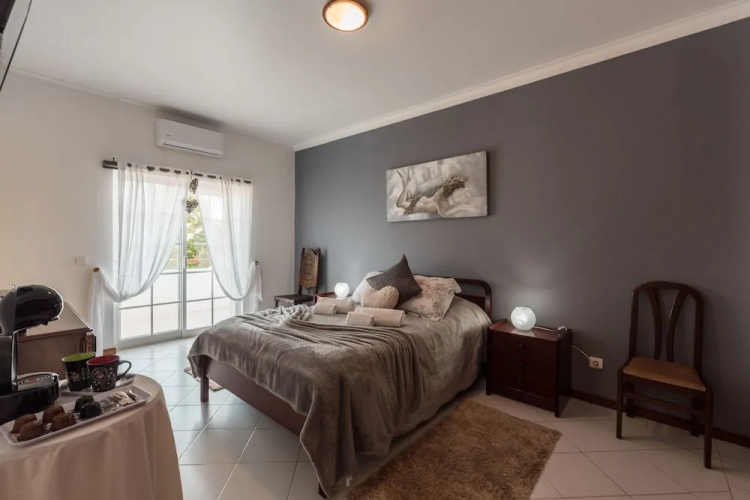 Dipti's Bed and Breakfast