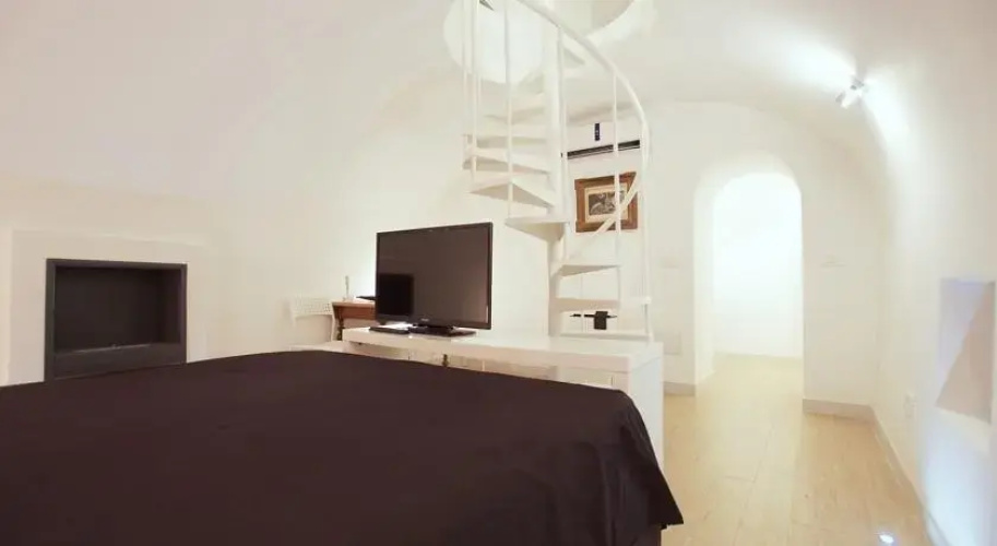 Pretty 2 floors ap in Piazza Navona