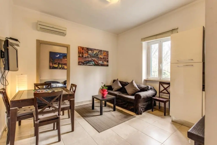 2 Bedrooms Apartment