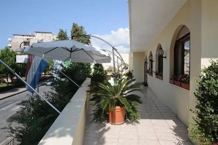 Hotel Jolì