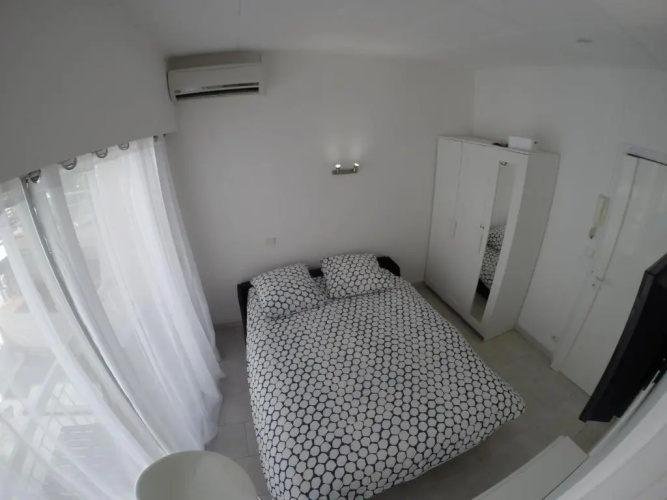 Studio carré d'or situé à 50 m de la plage
