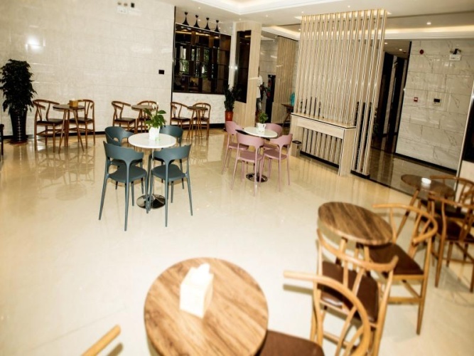Business Quadruple Suite