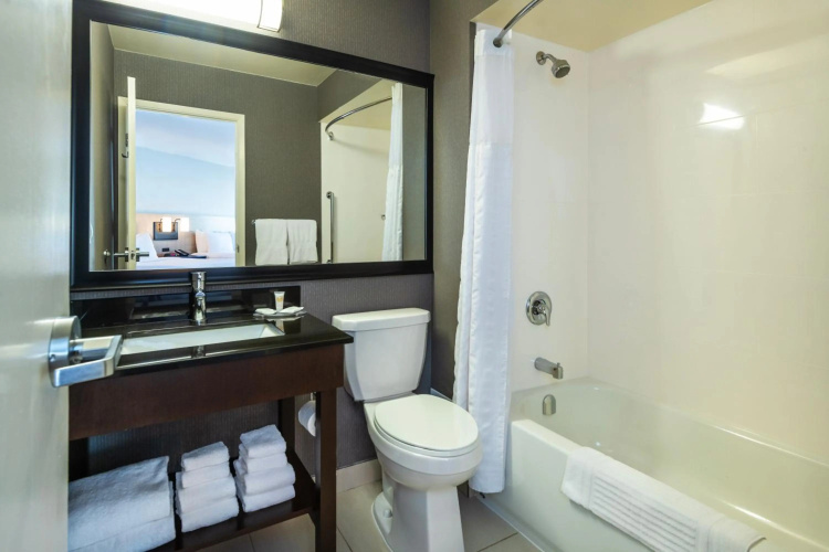 Comfort Inn Airport East photo 8