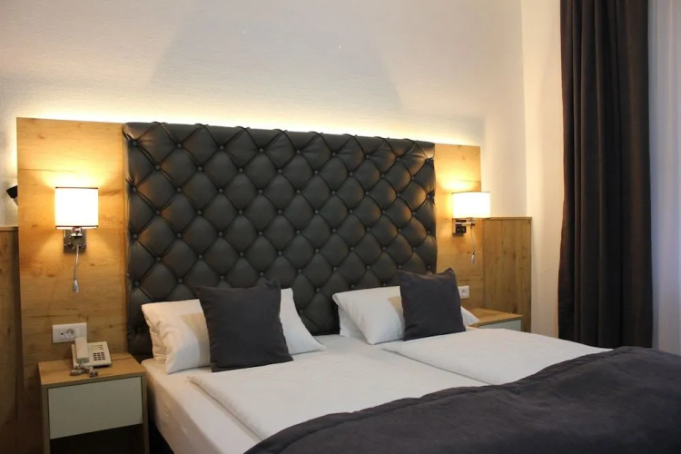 Hotel Rheinbrücke