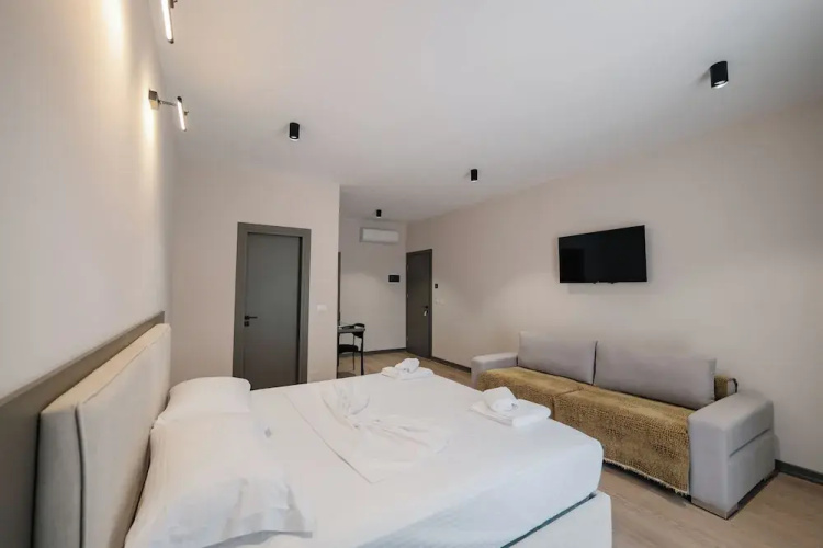 Elif Hotel