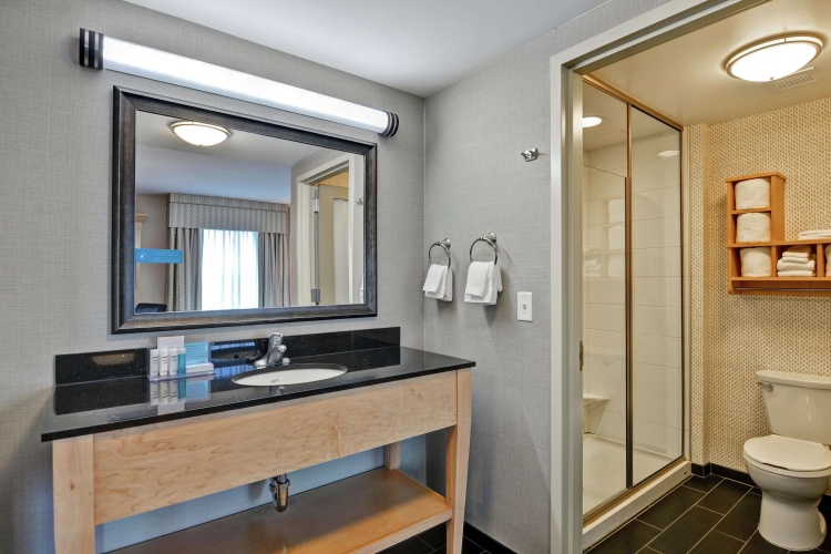 Hampton Inn & Suites Raleigh/Crabtree Valley photo 10