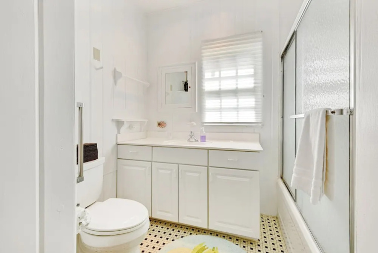 3939 Duval Drive Beachfront by Vtrips