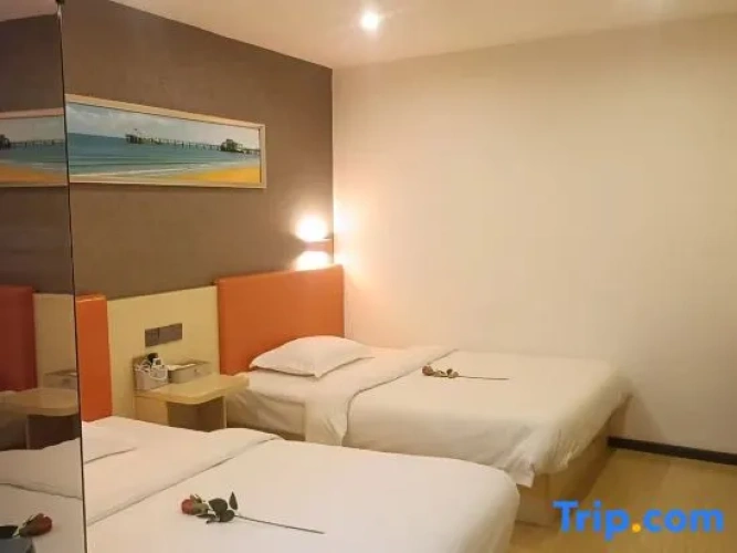 Economy Twin room