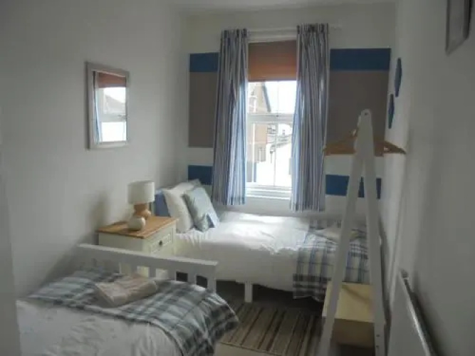 11B Beachside