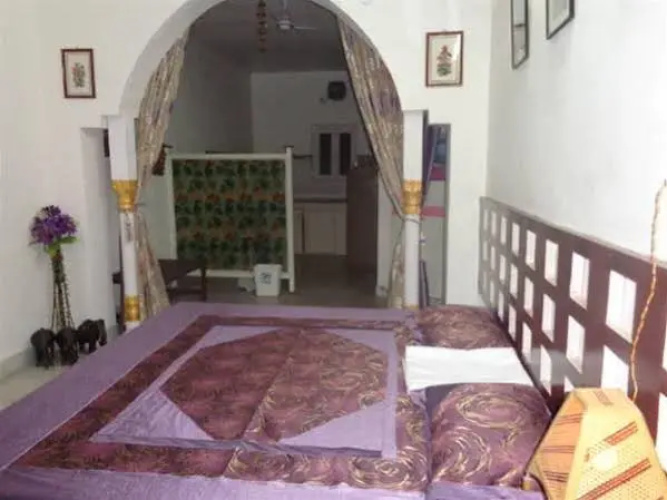 Sri Radha Krishna Kunj